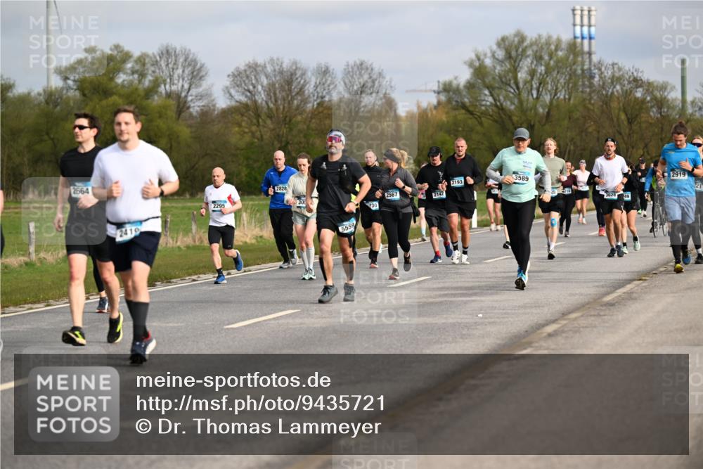 12.04.2026 - 45. Internationalen Wilhelmsburger Insellauf Dr. Thomas Lammeyer http://msf.ph/oto/9435721 12.04.2026 09:25:28 Laufen 2664, 2419, 2295, 2828, 5559, 2193, 3589, 2567, 2142, 3028, 730, 2919, 21 meine-sportfotos.de