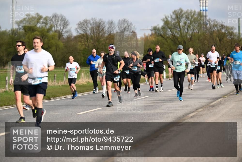 12.04.2026 - 45. Internationalen Wilhelmsburger Insellauf Dr. Thomas Lammeyer http://msf.ph/oto/9435722 12.04.2026 09:25:29 Laufen 2664, 2419, 2295, 282, 5559, 50, 0, 2193, 2142, 3589, 3028, 2567, 29, 730, 2919 meine-sportfotos.de