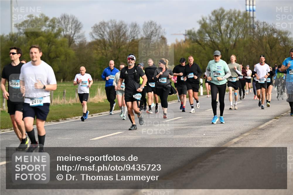 12.04.2026 - 45. Internationalen Wilhelmsburger Insellauf Dr. Thomas Lammeyer http://msf.ph/oto/9435723 12.04.2026 09:25:29 Laufen 2664, 2419, 2295, 2828, 5559, 2730, 2567, 2193, 3589, 29, 3029, 3028, 949 meine-sportfotos.de