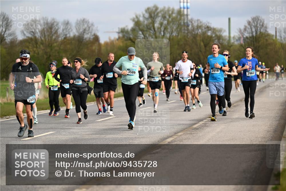 12.04.2026 - 45. Internationalen Wilhelmsburger Insellauf Dr. Thomas Lammeyer http://msf.ph/oto/9435728 12.04.2026 09:25:30 Laufen 2193, 2567, 2142, 730, 3018, 5559, 2000, 3589, 3029, 3028, 949, 2919, 2962 meine-sportfotos.de