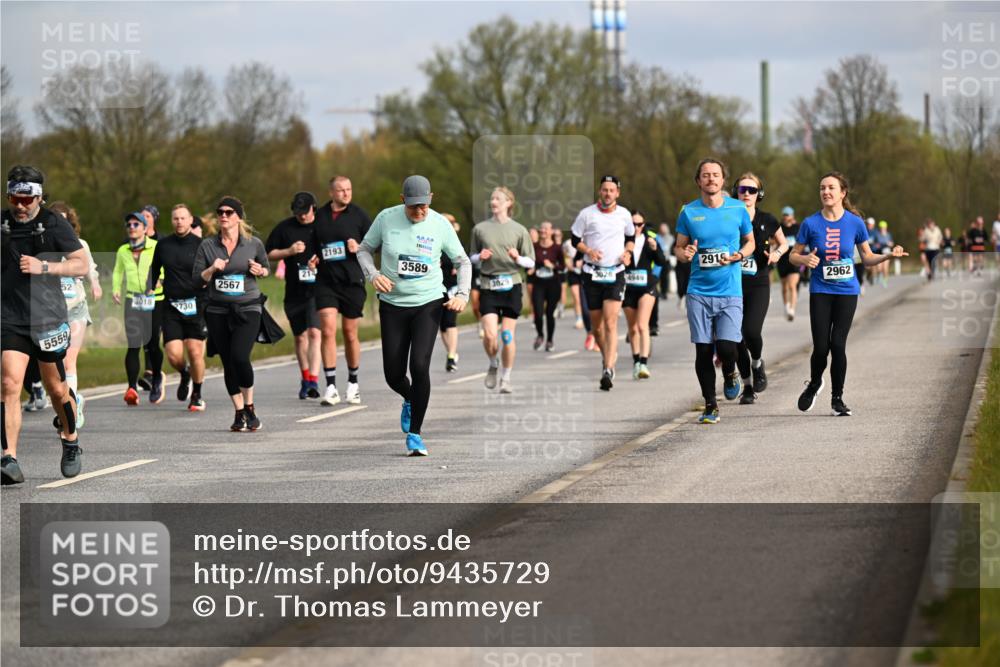 12.04.2026 - 45. Internationalen Wilhelmsburger Insellauf Dr. Thomas Lammeyer http://msf.ph/oto/9435729 12.04.2026 09:25:30 Laufen 5559, 52, 3018, 21, 2567, 730, 2193, 3589, 2919, 3028, 3029, 4949, 2962 meine-sportfotos.de