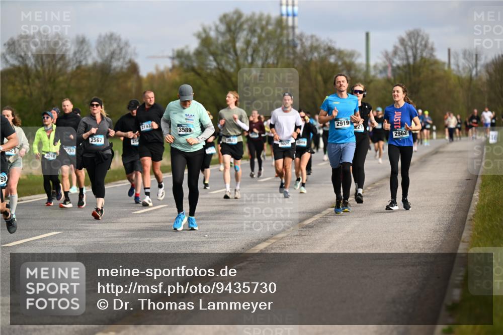 12.04.2026 - 45. Internationalen Wilhelmsburger Insellauf Dr. Thomas Lammeyer http://msf.ph/oto/9435730 12.04.2026 09:25:30 Laufen 59, 730, 3018, 2567, 2193, 3589, 3629, 3026, 4949, 2919, 2962 meine-sportfotos.de
