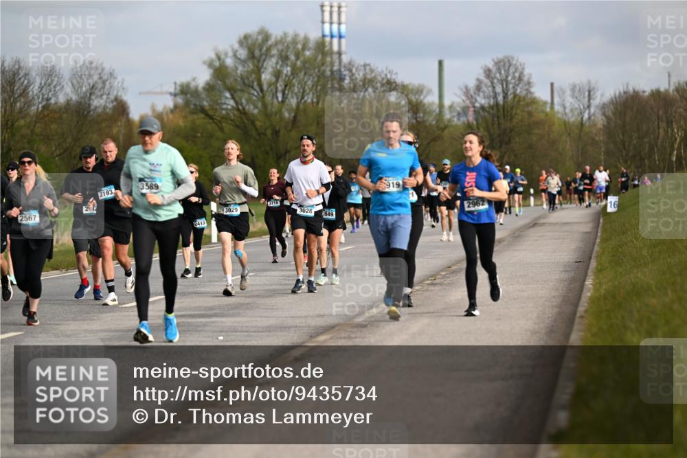12.04.2026 - 45. Internationalen Wilhelmsburger Insellauf Dr. Thomas Lammeyer http://msf.ph/oto/9435734 12.04.2026 09:25:31 Laufen 2567, 2193, 3589, 3716, 3029, 3028, 1949, 2415, 919, 2962 meine-sportfotos.de