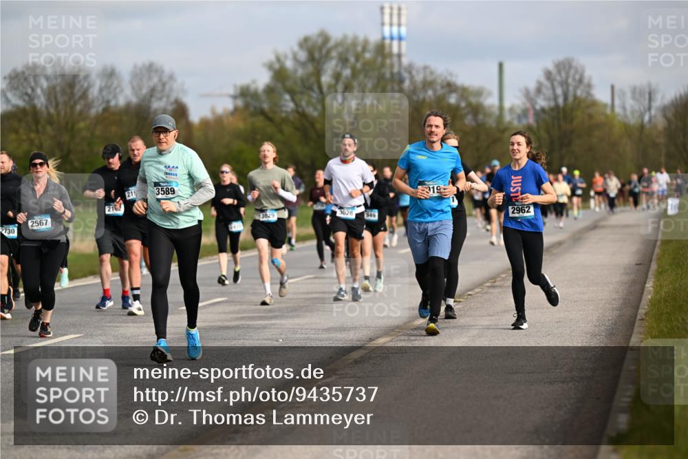12.04.2026 - 45. Internationalen Wilhelmsburger Insellauf Dr. Thomas Lammeyer http://msf.ph/oto/9435737 12.04.2026 09:25:32 Laufen 2730, 2567, 2162, 2424, 219, 3589, 19, 3029, 3028, 949, 2962 meine-sportfotos.de