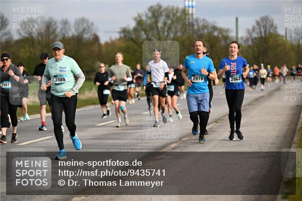 12.04.2026 - 45. Internationalen Wilhelmsburger Insellauf Dr. Thomas Lammeyer http://msf.ph/oto/9435741 12.04.2026 09:25:33 Laufen 2567, 20, 20, 3589, 3020, 3029, 0549, 2919, 2962 meine-sportfotos.de