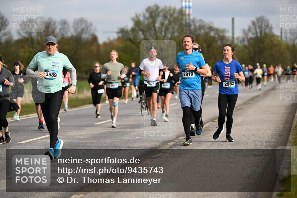 12.04.2026 - 45. Internationalen Wilhelmsburger Insellauf Dr. Thomas Lammeyer http://msf.ph/oto/9435743 12.04.2026 09:25:33 Laufen 3589, 302, 3028, 4549, 2919, 2962 meine-sportfotos.de