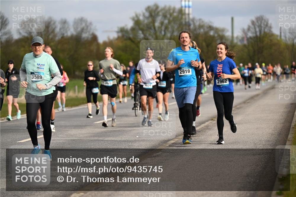 12.04.2026 - 45. Internationalen Wilhelmsburger Insellauf Dr. Thomas Lammeyer http://msf.ph/oto/9435745 12.04.2026 09:25:33 Laufen 20, 20, 3589, 3629, 4549, 3028, 2919, 2962 meine-sportfotos.de