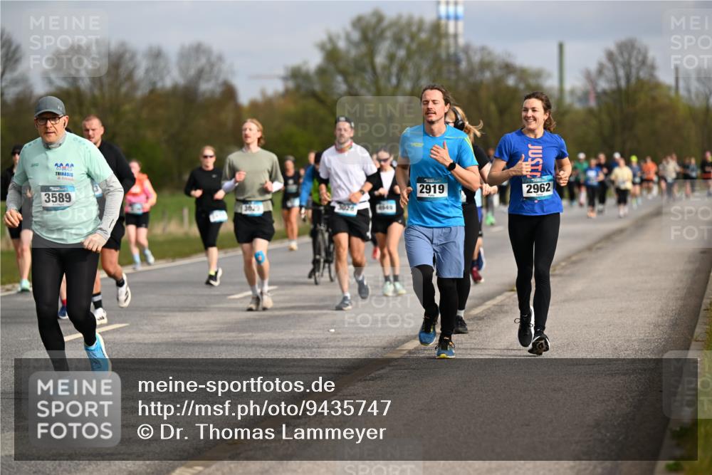 12.04.2026 - 45. Internationalen Wilhelmsburger Insellauf Dr. Thomas Lammeyer http://msf.ph/oto/9435747 12.04.2026 09:25:33 Laufen 20, 20, 3589, 2919, 2962, 3629, 3028, 45, 40 meine-sportfotos.de