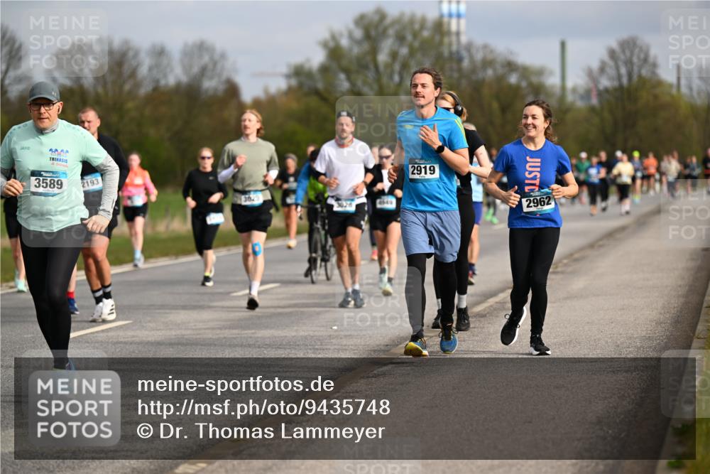 12.04.2026 - 45. Internationalen Wilhelmsburger Insellauf Dr. Thomas Lammeyer http://msf.ph/oto/9435748 12.04.2026 09:25:34 Laufen 2020, 3589, 2193, 3629, 3028, 45, 40, 2919, 2962 meine-sportfotos.de