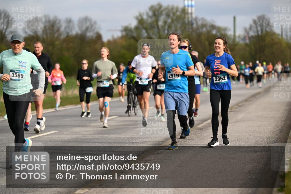 12.04.2026 - 45. Internationalen Wilhelmsburger Insellauf Dr. Thomas Lammeyer http://msf.ph/oto/9435749 12.04.2026 09:25:34 Laufen 3589, 3029, 4540, 2919, 2962 meine-sportfotos.de