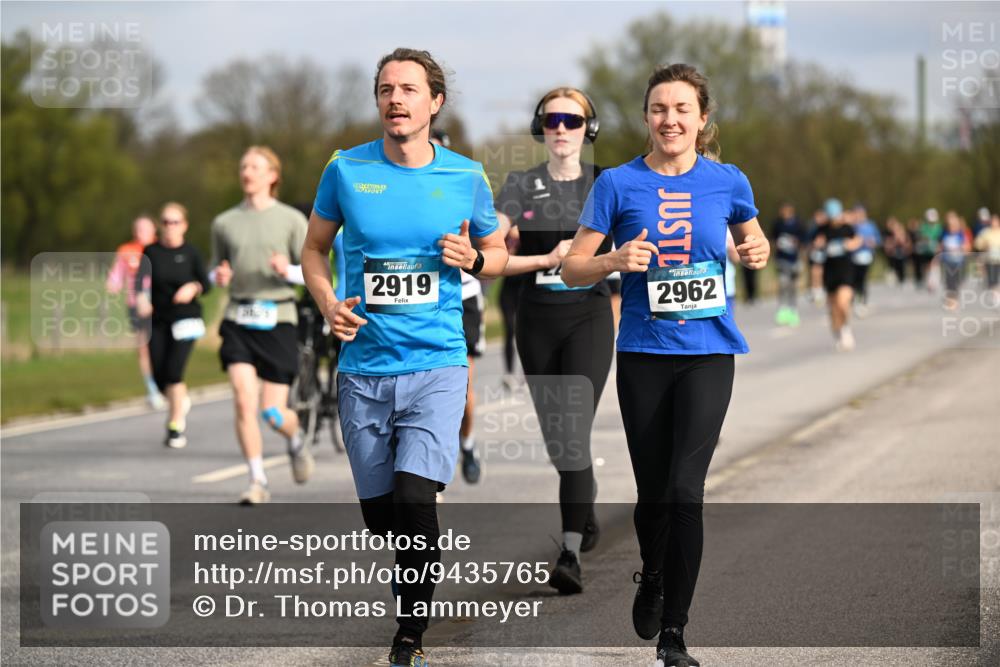 12.04.2026 - 45. Internationalen Wilhelmsburger Insellauf Dr. Thomas Lammeyer http://msf.ph/oto/9435765 12.04.2026 09:25:36 Laufen 2919, 2962 meine-sportfotos.de