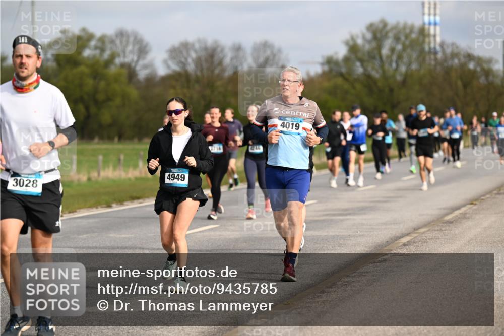 12.04.2026 - 45. Internationalen Wilhelmsburger Insellauf Dr. Thomas Lammeyer http://msf.ph/oto/9435785 12.04.2026 09:25:40 Laufen 161, 3028, 4949, 3716, 4846, 4019 meine-sportfotos.de