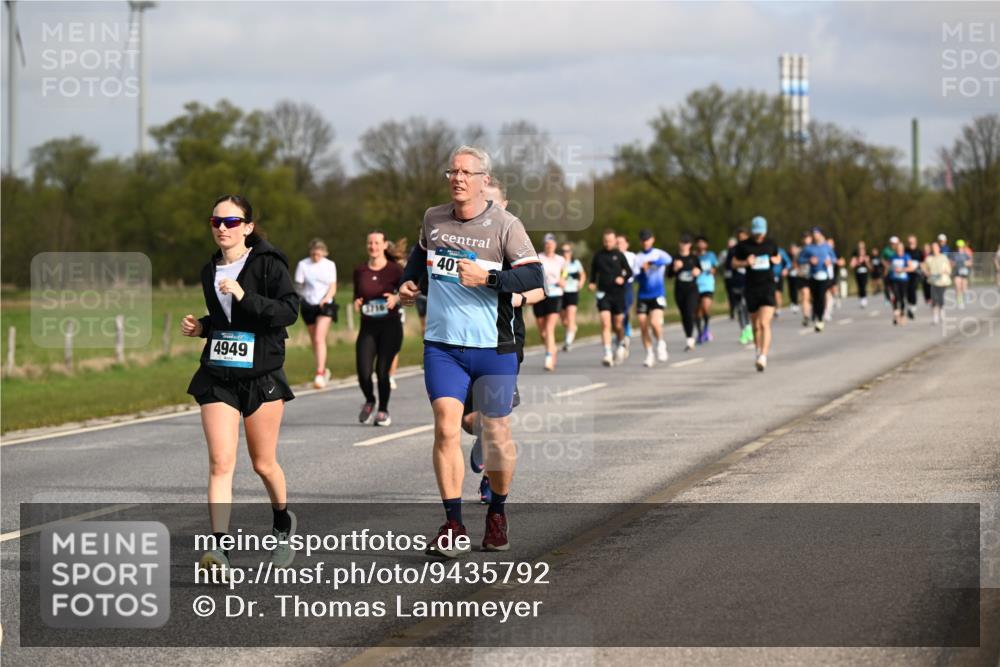 12.04.2026 - 45. Internationalen Wilhelmsburger Insellauf Dr. Thomas Lammeyer http://msf.ph/oto/9435792 12.04.2026 09:25:41 Laufen 4949, 40 meine-sportfotos.de