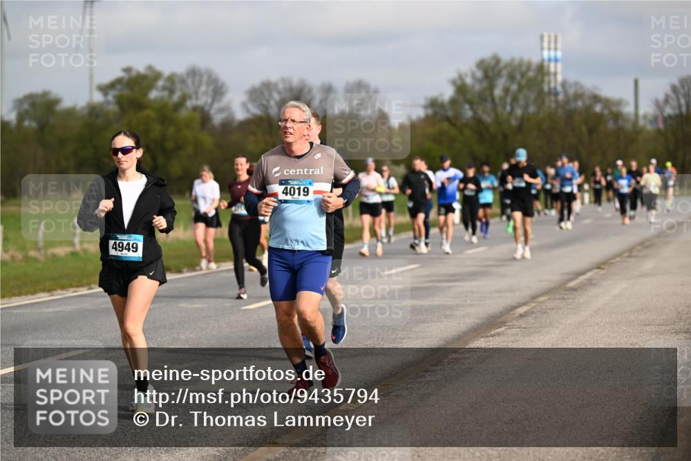 12.04.2026 - 45. Internationalen Wilhelmsburger Insellauf Dr. Thomas Lammeyer http://msf.ph/oto/9435794 12.04.2026 09:25:41 Laufen 4949, 4019 meine-sportfotos.de