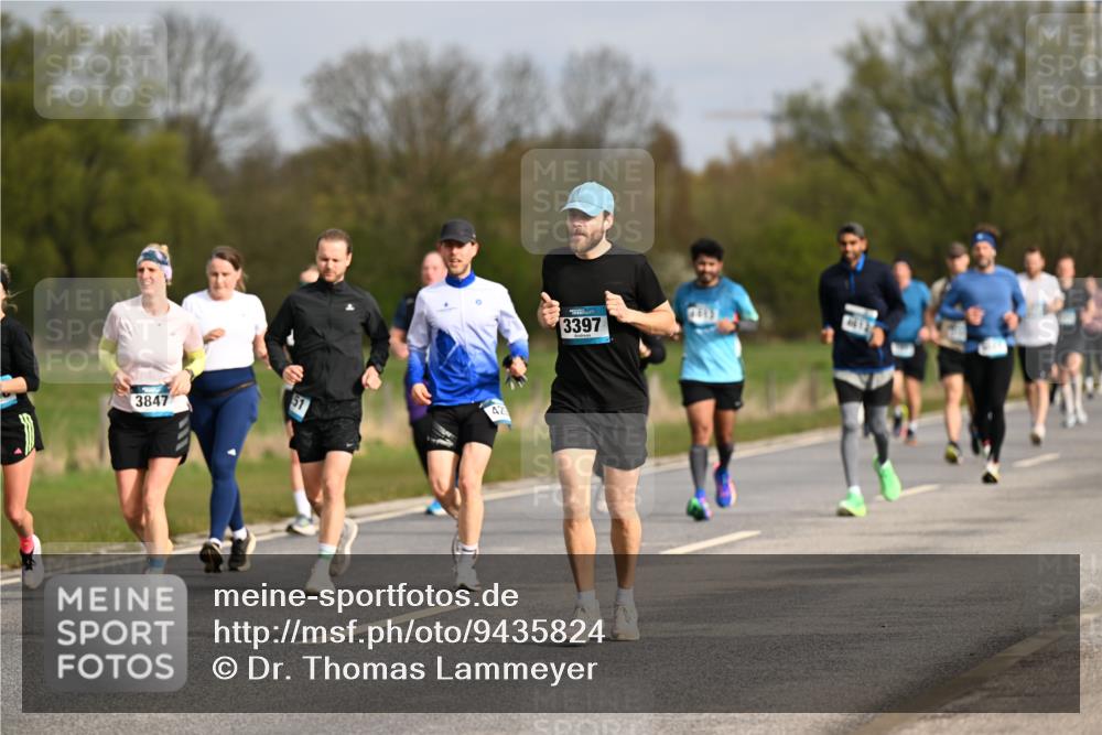 12.04.2026 - 45. Internationalen Wilhelmsburger Insellauf Dr. Thomas Lammeyer http://msf.ph/oto/9435824 12.04.2026 09:25:46 Laufen 3847, 3397 meine-sportfotos.de