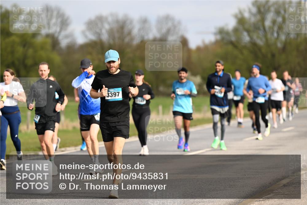 12.04.2026 - 45. Internationalen Wilhelmsburger Insellauf Dr. Thomas Lammeyer http://msf.ph/oto/9435831 12.04.2026 09:25:47 Laufen 230, 3397 meine-sportfotos.de