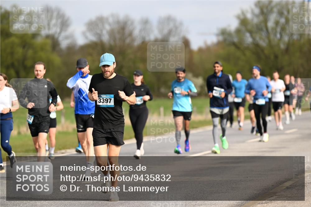 12.04.2026 - 45. Internationalen Wilhelmsburger Insellauf Dr. Thomas Lammeyer http://msf.ph/oto/9435832 12.04.2026 09:25:48 Laufen 51, 3397 meine-sportfotos.de