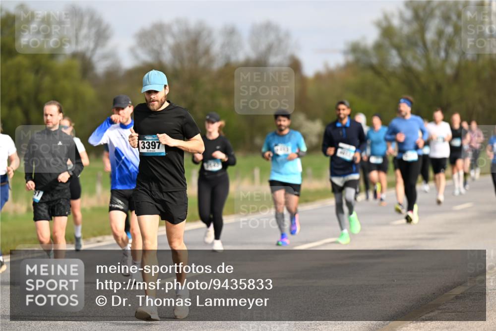 12.04.2026 - 45. Internationalen Wilhelmsburger Insellauf Dr. Thomas Lammeyer http://msf.ph/oto/9435833 12.04.2026 09:25:48 Laufen 3397 meine-sportfotos.de