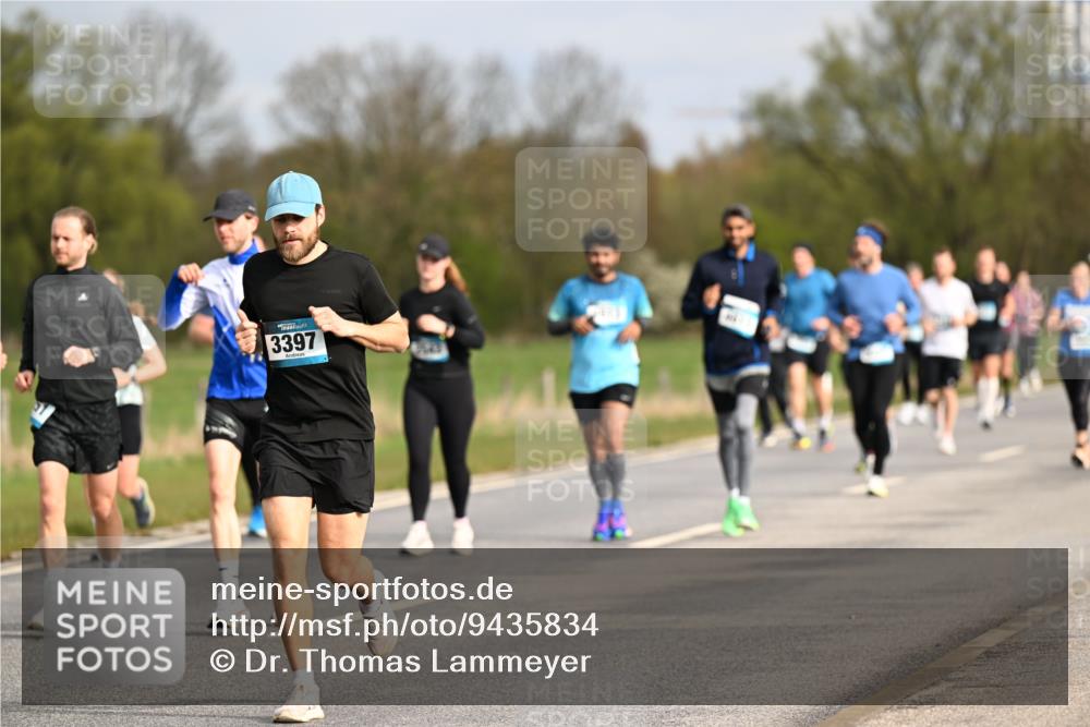 12.04.2026 - 45. Internationalen Wilhelmsburger Insellauf Dr. Thomas Lammeyer http://msf.ph/oto/9435834 12.04.2026 09:25:48 Laufen 3397 meine-sportfotos.de