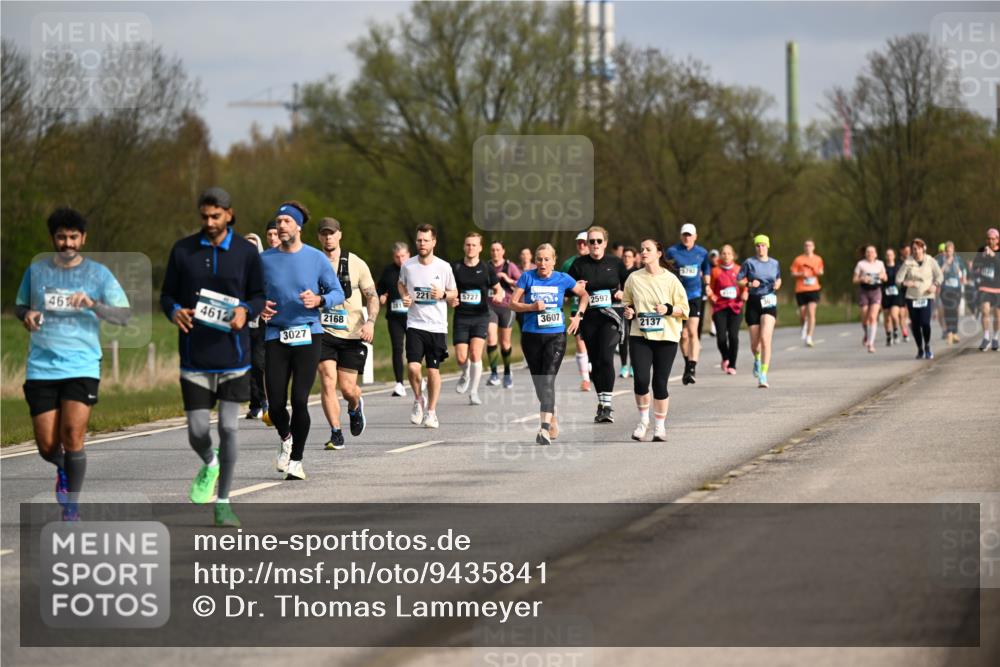 12.04.2026 - 45. Internationalen Wilhelmsburger Insellauf Dr. Thomas Lammeyer http://msf.ph/oto/9435841 12.04.2026 09:25:49 Laufen 461, 4612, 5792, 221, 5727, 2597, 2168, 3607, 3027, 2137 meine-sportfotos.de