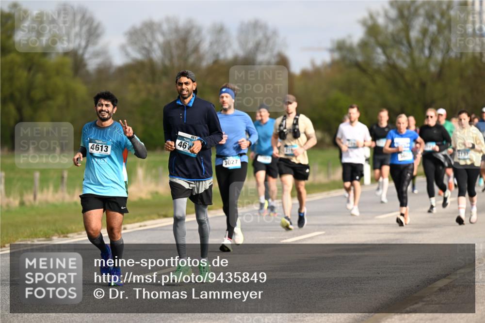 12.04.2026 - 45. Internationalen Wilhelmsburger Insellauf Dr. Thomas Lammeyer http://msf.ph/oto/9435849 12.04.2026 09:25:52 Laufen 4613, 46, 4612, 3027 meine-sportfotos.de