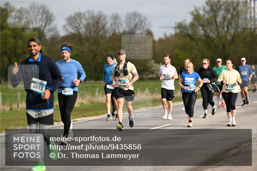12.04.2026 - 45. Internationalen Wilhelmsburger Insellauf Dr. Thomas Lammeyer http://msf.ph/oto/9435856 12.04.2026 09:25:53 Laufen 4612, 3027, 221, 2168, 2989, 3607, 2597, 2137, 5762 meine-sportfotos.de