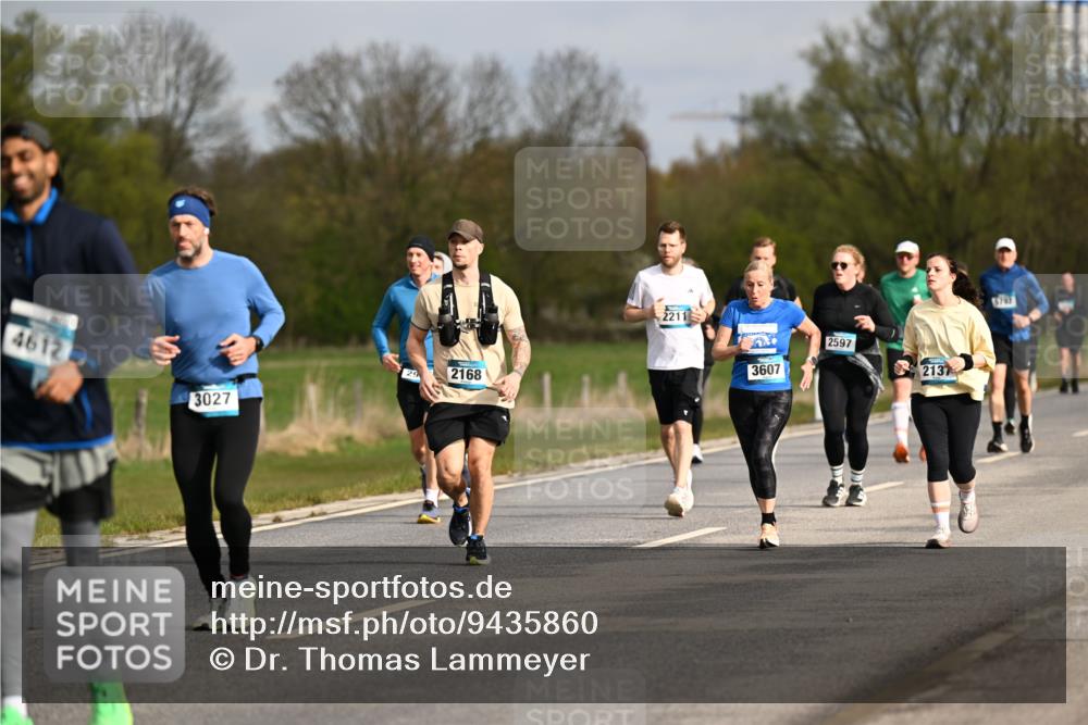 12.04.2026 - 45. Internationalen Wilhelmsburger Insellauf Dr. Thomas Lammeyer http://msf.ph/oto/9435860 12.04.2026 09:25:54 Laufen 4612, 29, 3027, 2168, 2211, 3607, 2597, 2137, 5767 meine-sportfotos.de