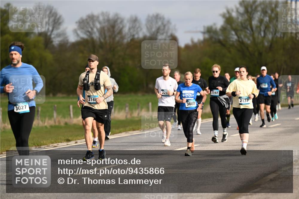 12.04.2026 - 45. Internationalen Wilhelmsburger Insellauf Dr. Thomas Lammeyer http://msf.ph/oto/9435866 12.04.2026 09:25:55 Laufen 216, 3027, 221, 3607, 2597, 2137 meine-sportfotos.de