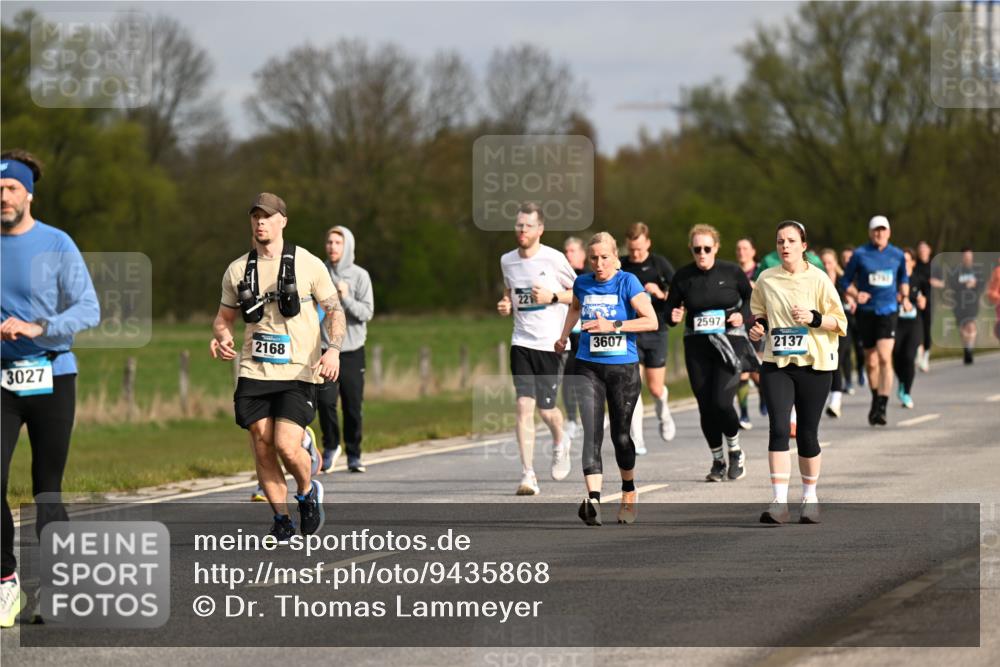 12.04.2026 - 45. Internationalen Wilhelmsburger Insellauf Dr. Thomas Lammeyer http://msf.ph/oto/9435868 12.04.2026 09:25:55 Laufen 2168, 3027, 221, 3607, 2597, 2137 meine-sportfotos.de