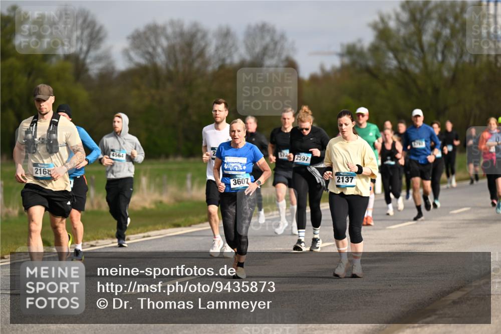12.04.2026 - 45. Internationalen Wilhelmsburger Insellauf Dr. Thomas Lammeyer http://msf.ph/oto/9435873 12.04.2026 09:25:56 Laufen 2168, 4564, 3607, 5722597, 2137 meine-sportfotos.de