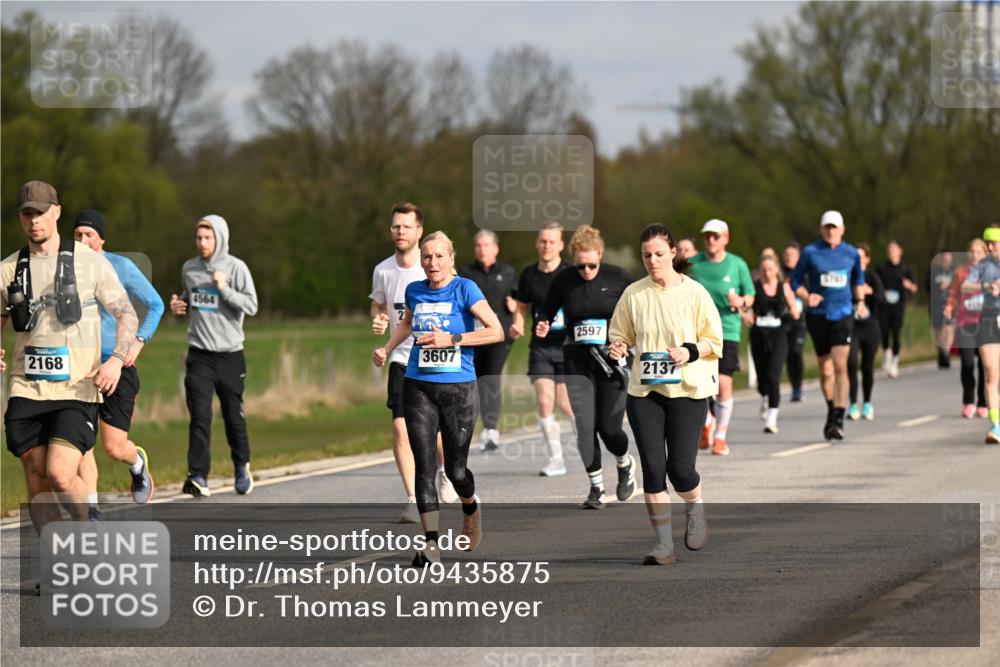 12.04.2026 - 45. Internationalen Wilhelmsburger Insellauf Dr. Thomas Lammeyer http://msf.ph/oto/9435875 12.04.2026 09:25:56 Laufen 2168, 4564, 3607, 2597, 2137, 1 meine-sportfotos.de