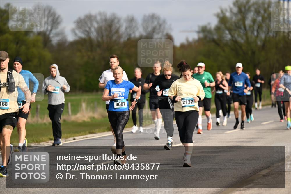 12.04.2026 - 45. Internationalen Wilhelmsburger Insellauf Dr. Thomas Lammeyer http://msf.ph/oto/9435877 12.04.2026 09:25:57 Laufen 168, 89, 564, 3607, 25, 2137 meine-sportfotos.de