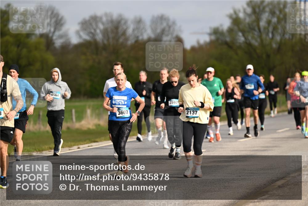 12.04.2026 - 45. Internationalen Wilhelmsburger Insellauf Dr. Thomas Lammeyer http://msf.ph/oto/9435878 12.04.2026 09:25:57 Laufen 3, 39, 4564, 3607, 2597, 2137 meine-sportfotos.de