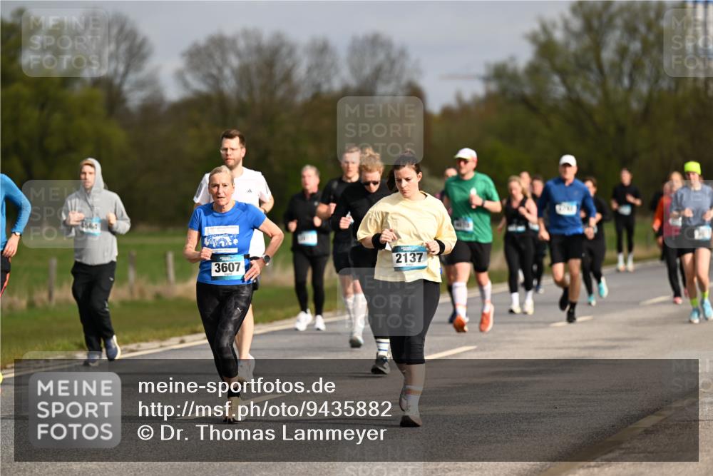 12.04.2026 - 45. Internationalen Wilhelmsburger Insellauf Dr. Thomas Lammeyer http://msf.ph/oto/9435882 12.04.2026 09:25:57 Laufen 2137, 3607 meine-sportfotos.de