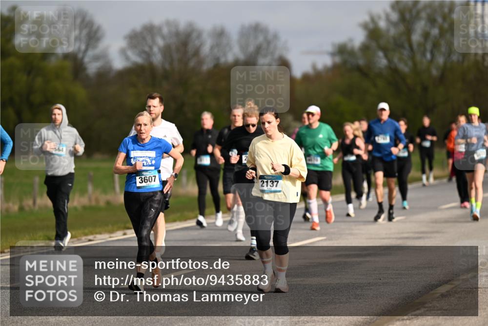 12.04.2026 - 45. Internationalen Wilhelmsburger Insellauf Dr. Thomas Lammeyer http://msf.ph/oto/9435883 12.04.2026 09:25:57 Laufen 564, 3607, 2137 meine-sportfotos.de