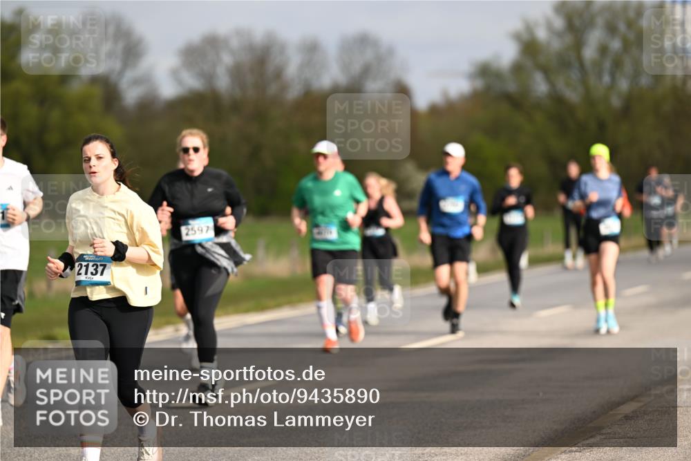 12.04.2026 - 45. Internationalen Wilhelmsburger Insellauf Dr. Thomas Lammeyer http://msf.ph/oto/9435890 12.04.2026 09:26:00 Laufen 2137, 25974 meine-sportfotos.de