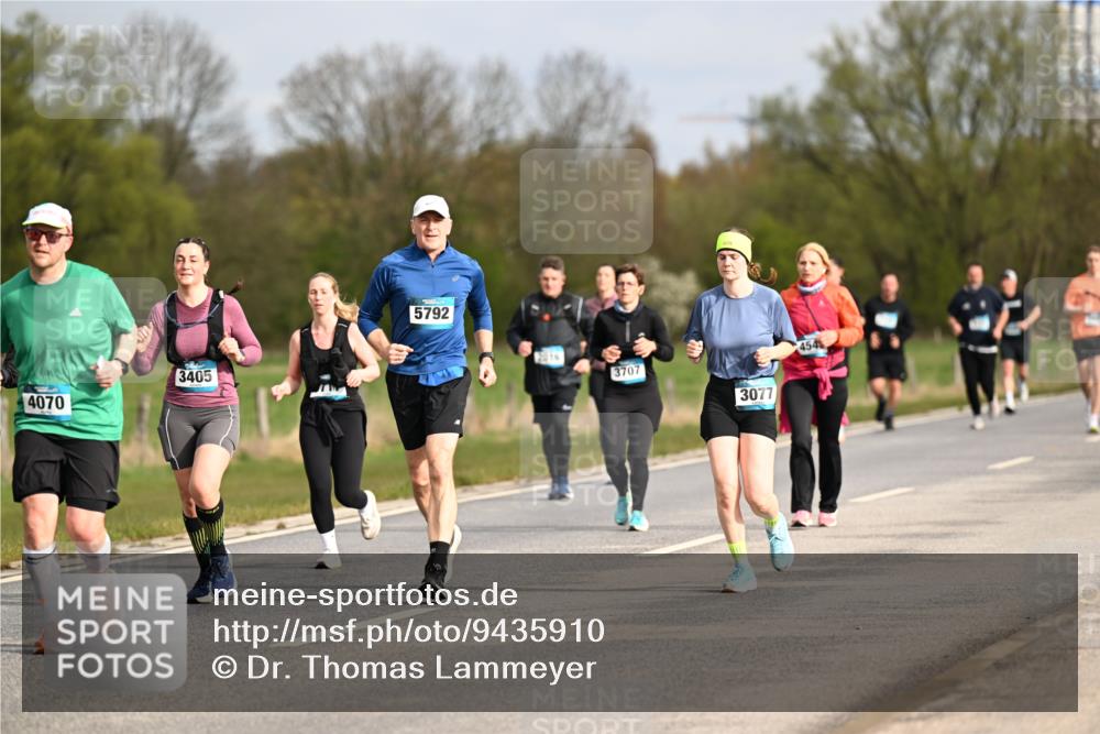12.04.2026 - 45. Internationalen Wilhelmsburger Insellauf Dr. Thomas Lammeyer http://msf.ph/oto/9435910 12.04.2026 09:26:03 Laufen 3405, 4070, 5792, 2016, 3707, 3077, 454 meine-sportfotos.de