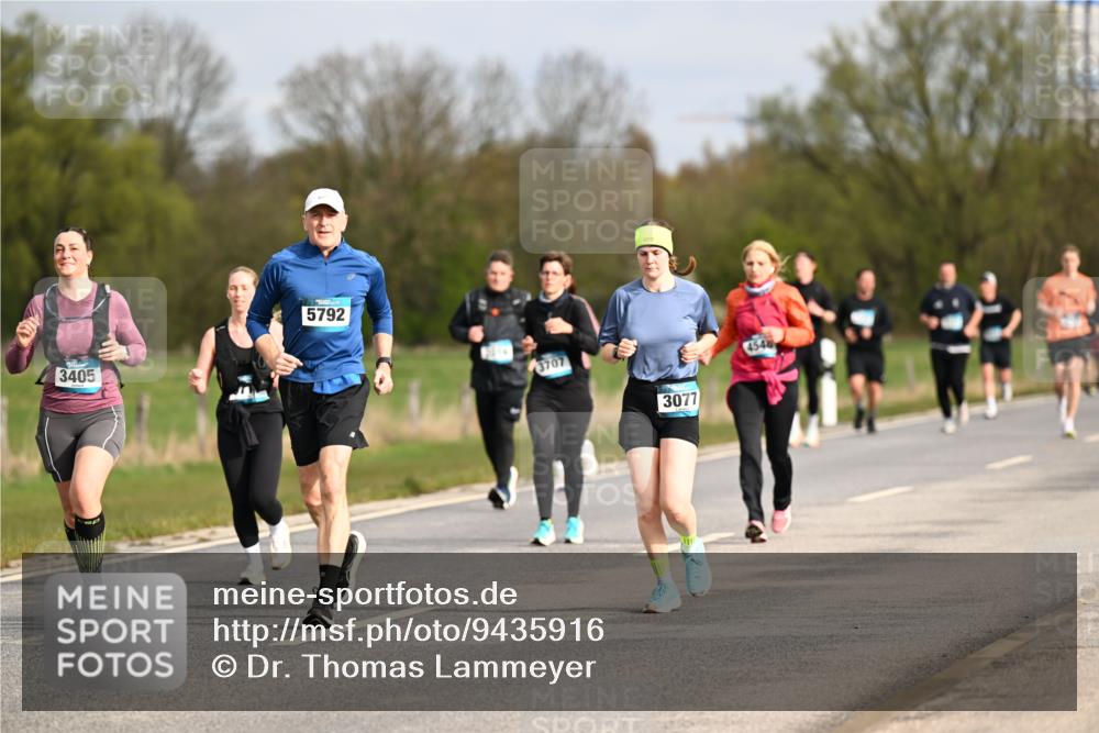 12.04.2026 - 45. Internationalen Wilhelmsburger Insellauf Dr. Thomas Lammeyer http://msf.ph/oto/9435916 12.04.2026 09:26:03 Laufen 3405, 5792, 3707, 3077, 4548 meine-sportfotos.de