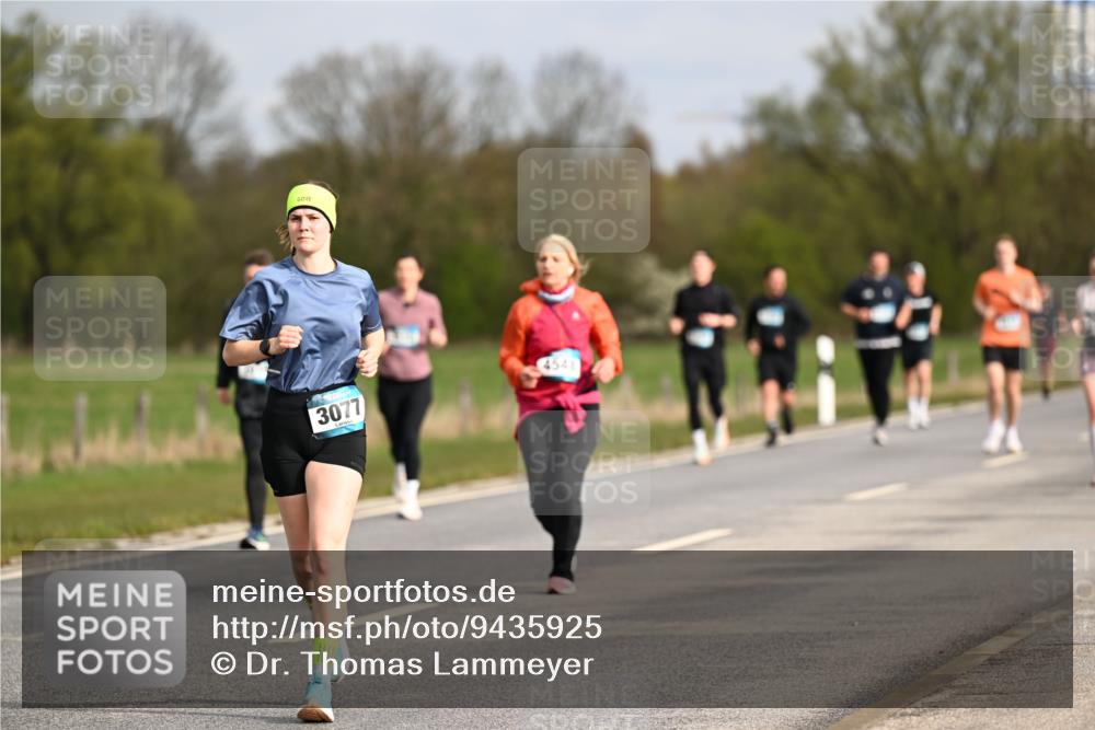 12.04.2026 - 45. Internationalen Wilhelmsburger Insellauf Dr. Thomas Lammeyer http://msf.ph/oto/9435925 12.04.2026 09:26:06 Laufen 3077, 4548 meine-sportfotos.de