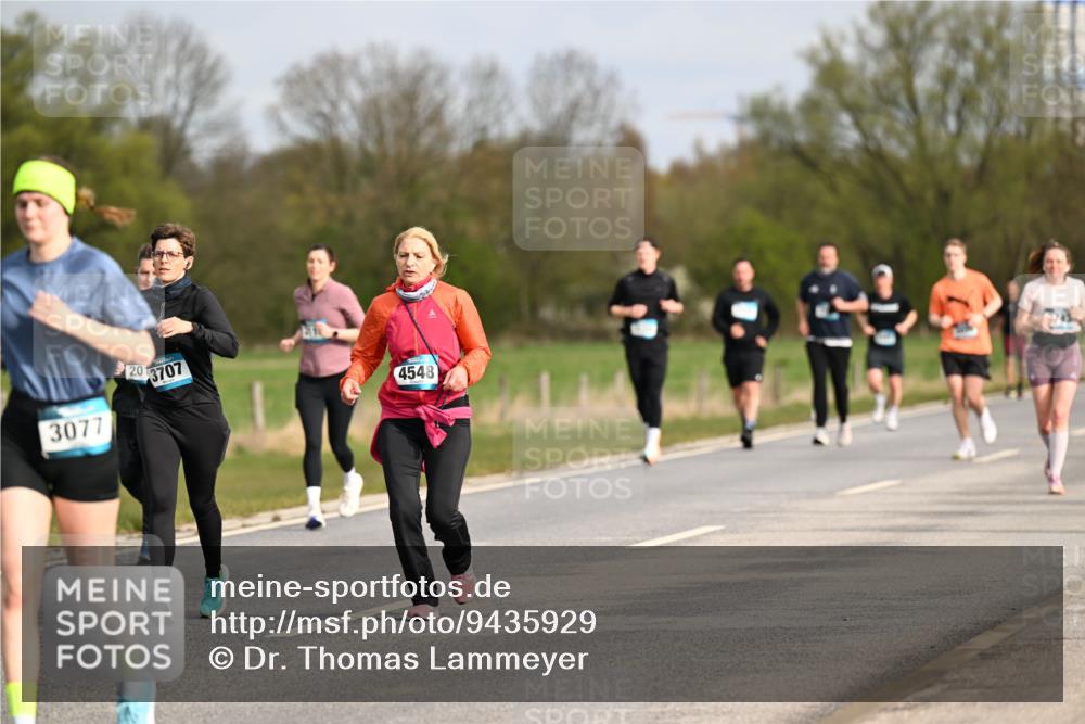 12.04.2026 - 45. Internationalen Wilhelmsburger Insellauf Dr. Thomas Lammeyer http://msf.ph/oto/9435929 12.04.2026 09:26:07 Laufen 3077, 203707, 4548 meine-sportfotos.de