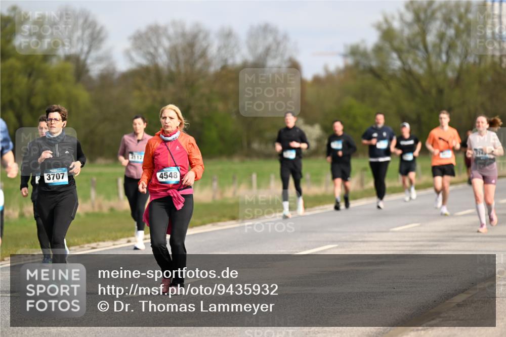 12.04.2026 - 45. Internationalen Wilhelmsburger Insellauf Dr. Thomas Lammeyer http://msf.ph/oto/9435932 12.04.2026 09:26:07 Laufen 2112, 3707, 4548 meine-sportfotos.de