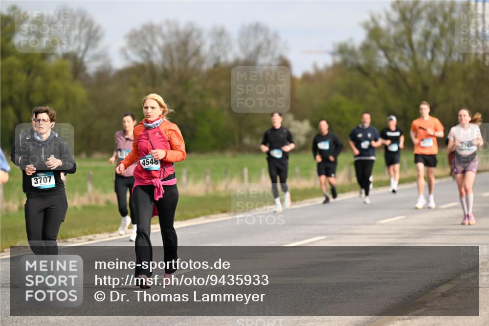 12.04.2026 - 45. Internationalen Wilhelmsburger Insellauf Dr. Thomas Lammeyer http://msf.ph/oto/9435933 12.04.2026 09:26:07 Laufen 4548, 3707 meine-sportfotos.de
