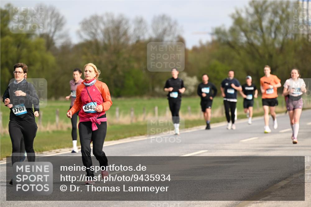 12.04.2026 - 45. Internationalen Wilhelmsburger Insellauf Dr. Thomas Lammeyer http://msf.ph/oto/9435934 12.04.2026 09:26:08 Laufen 3707, 4548 meine-sportfotos.de