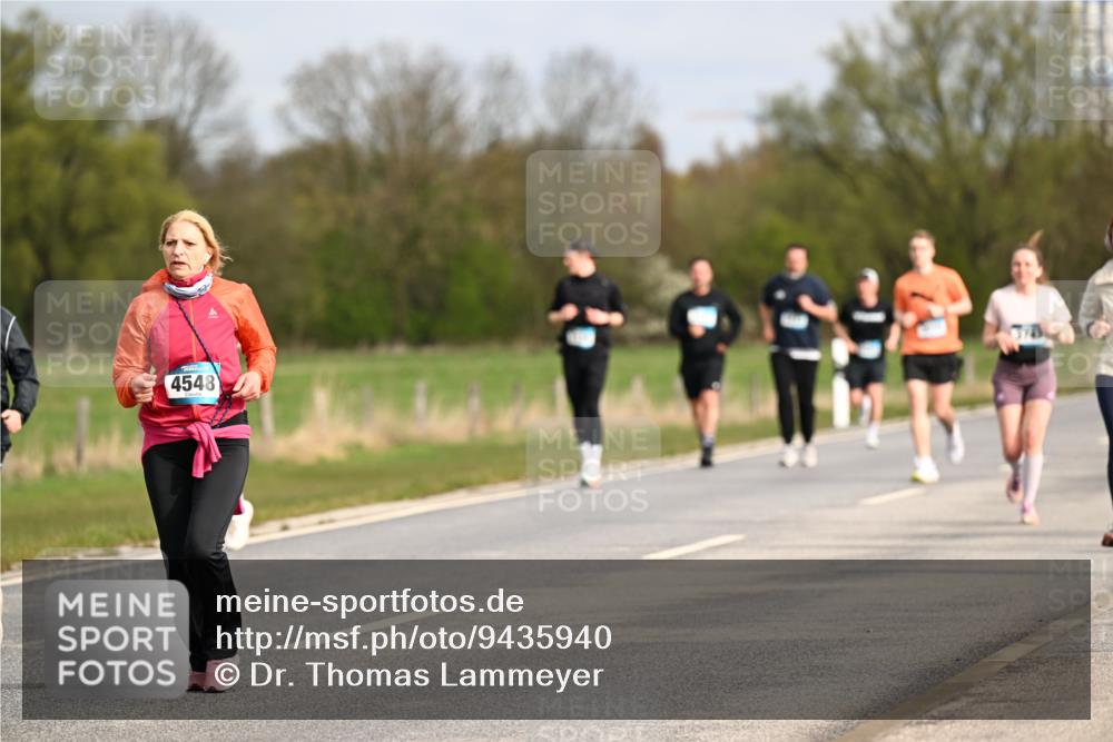 12.04.2026 - 45. Internationalen Wilhelmsburger Insellauf Dr. Thomas Lammeyer http://msf.ph/oto/9435940 12.04.2026 09:26:08 Laufen 4548 meine-sportfotos.de
