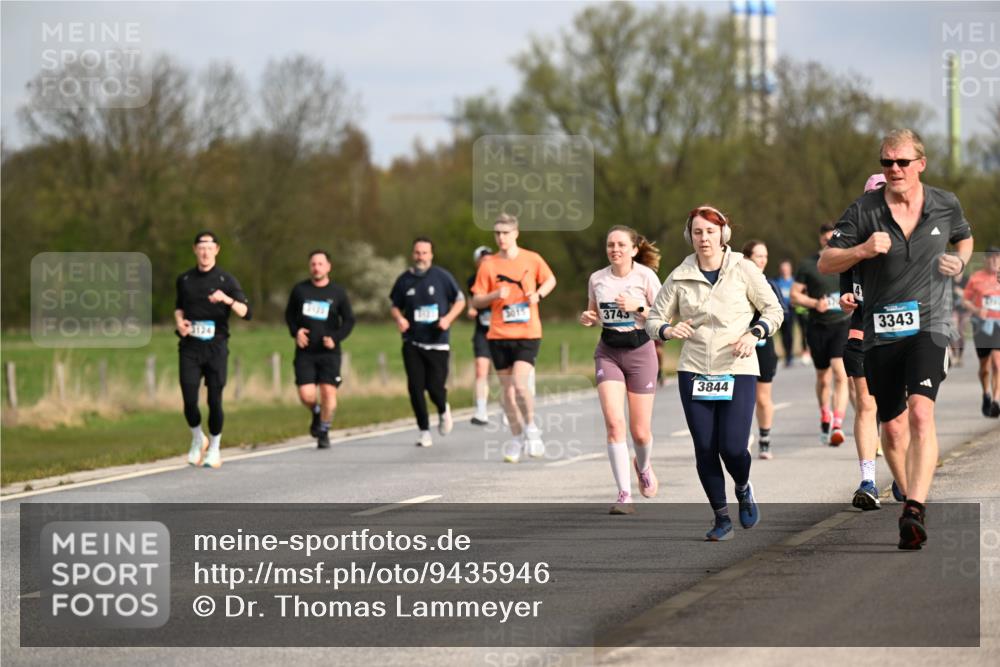 12.04.2026 - 45. Internationalen Wilhelmsburger Insellauf Dr. Thomas Lammeyer http://msf.ph/oto/9435946 12.04.2026 09:26:10 Laufen 3124, 3743, 3844, 3343 meine-sportfotos.de