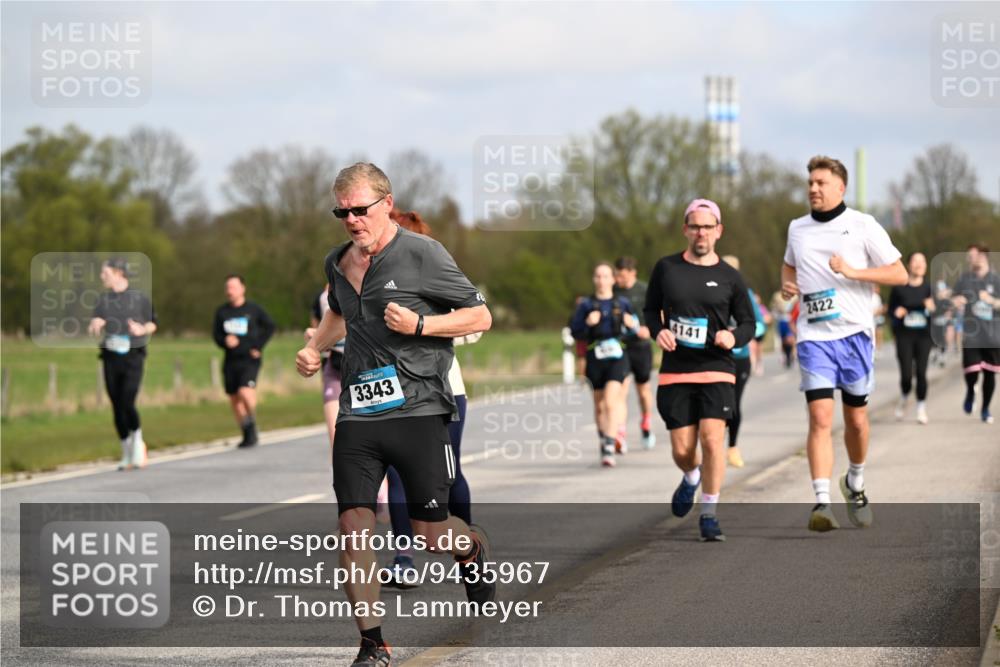12.04.2026 - 45. Internationalen Wilhelmsburger Insellauf Dr. Thomas Lammeyer http://msf.ph/oto/9435967 12.04.2026 09:26:14 Laufen 3343, 4141, 2422 meine-sportfotos.de
