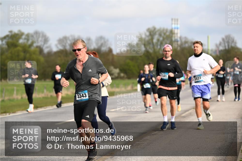 12.04.2026 - 45. Internationalen Wilhelmsburger Insellauf Dr. Thomas Lammeyer http://msf.ph/oto/9435968 12.04.2026 09:26:15 Laufen 3343, 4141, 2422 meine-sportfotos.de