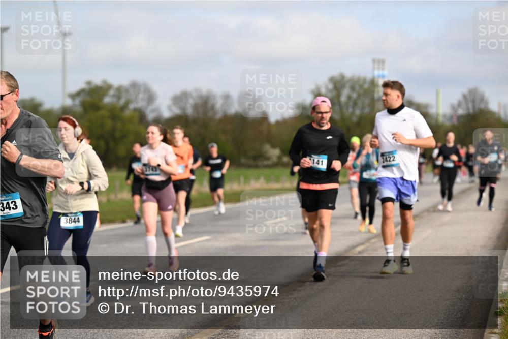 12.04.2026 - 45. Internationalen Wilhelmsburger Insellauf Dr. Thomas Lammeyer http://msf.ph/oto/9435974 12.04.2026 09:26:16 Laufen 343, 3844, 141, 2422 meine-sportfotos.de