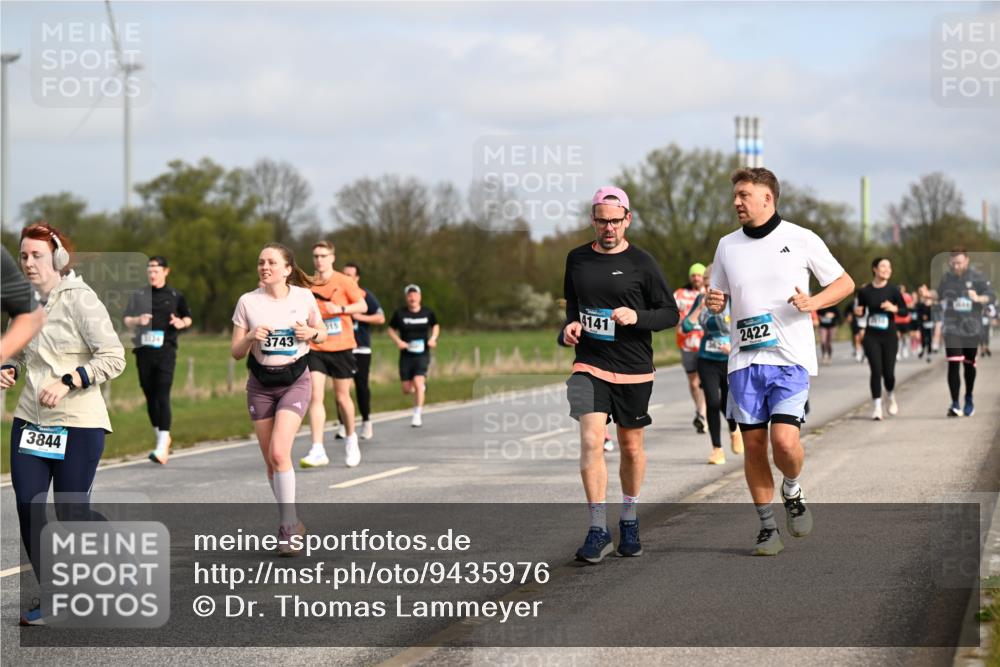 12.04.2026 - 45. Internationalen Wilhelmsburger Insellauf Dr. Thomas Lammeyer http://msf.ph/oto/9435976 12.04.2026 09:26:16 Laufen 3844, 3743, 4141, 2422 meine-sportfotos.de