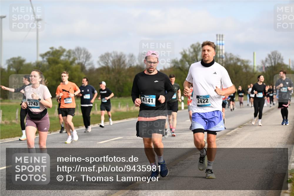 12.04.2026 - 45. Internationalen Wilhelmsburger Insellauf Dr. Thomas Lammeyer http://msf.ph/oto/9435981 12.04.2026 09:26:17 Laufen 3743, 3015, 4141, 2422 meine-sportfotos.de